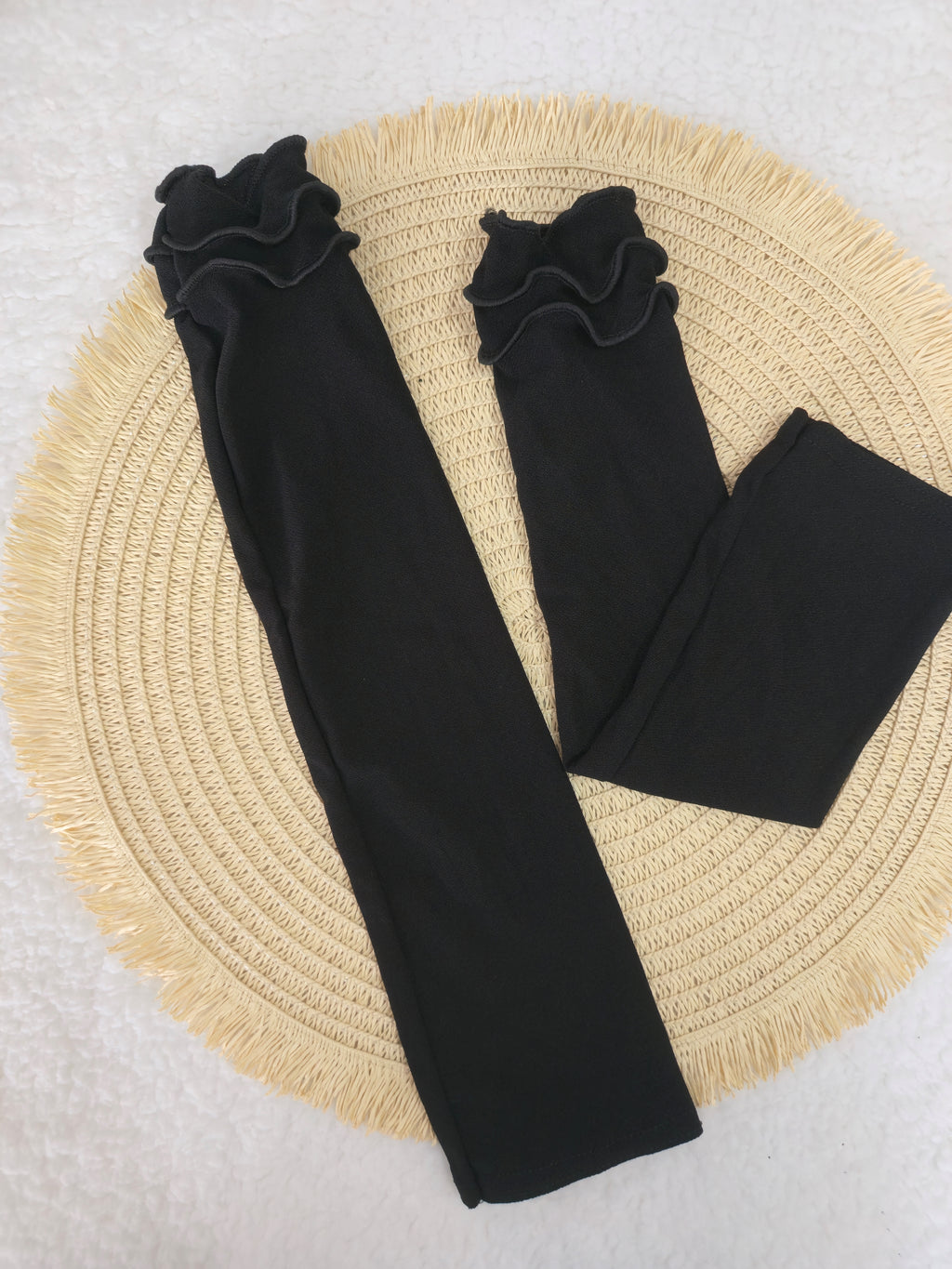 Hijab accessories, Hijab sleevies, Arm sleeves, Modest wear, Muslim women fashion, Fingerless gloves, Islamic gift, Undersleeves, Long gloves, Modest outfit, Hijab essentials, Elanee Modest, Women's modest wear, Prayer accessories, Muslim gift ideas